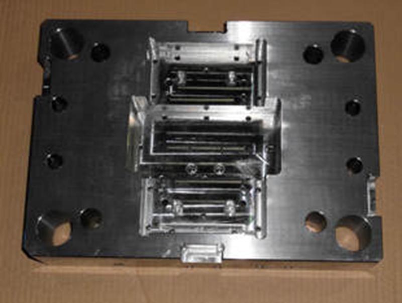 华阴精密塑料模-06